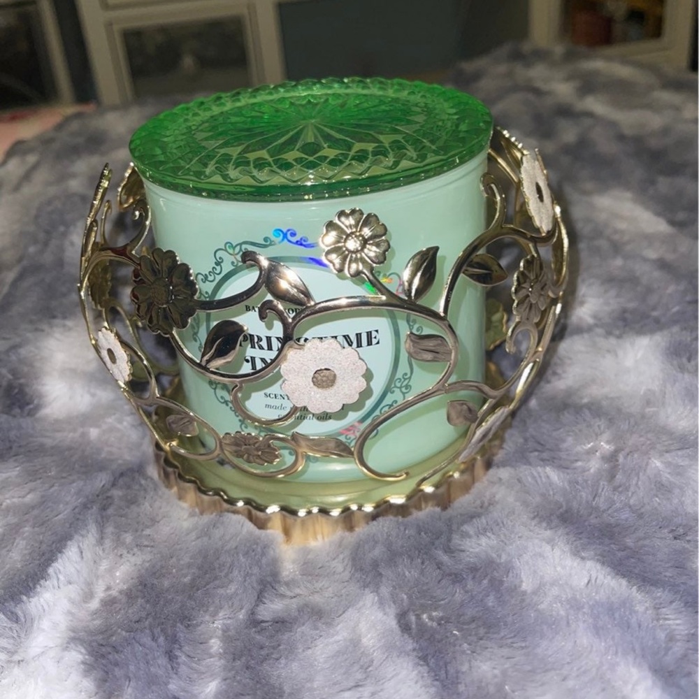 Bath and body works candle holder
